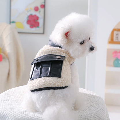 Honden jas – schapenvacht look met stijlvol rugzakje