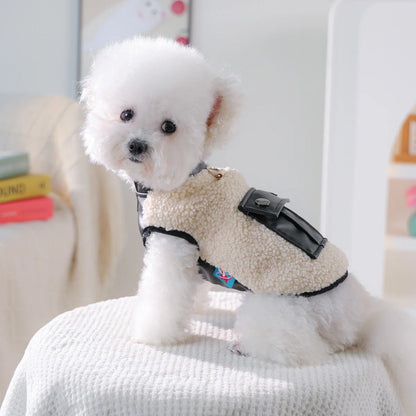 Honden jas – schapenvacht look met stijlvol rugzakje