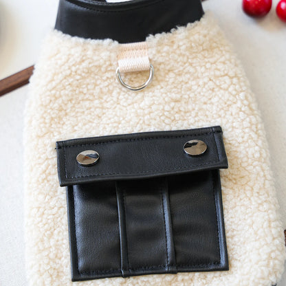 Honden jas – schapenvacht look met stijlvol rugzakje